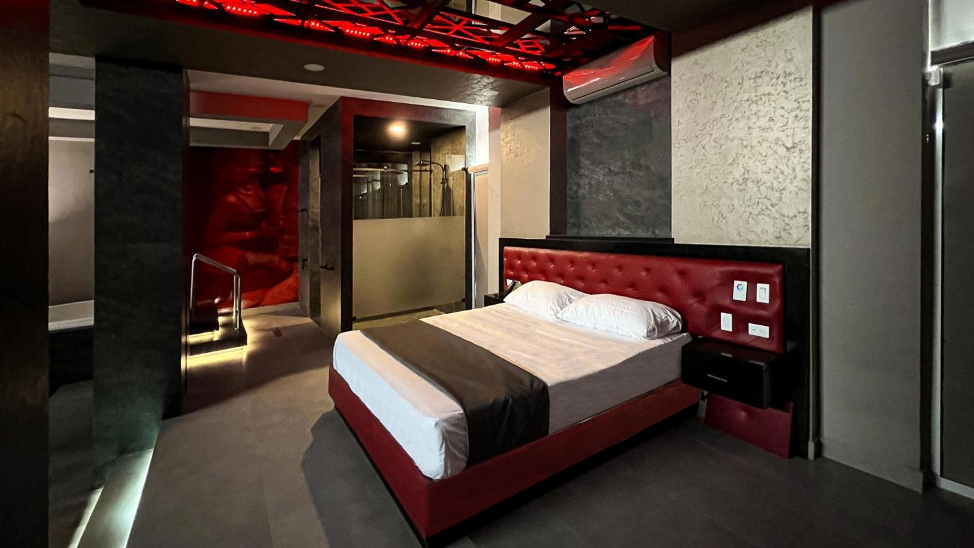 Motel Boutique Qatro เอนเซนาดา ภายนอก รูปภาพ