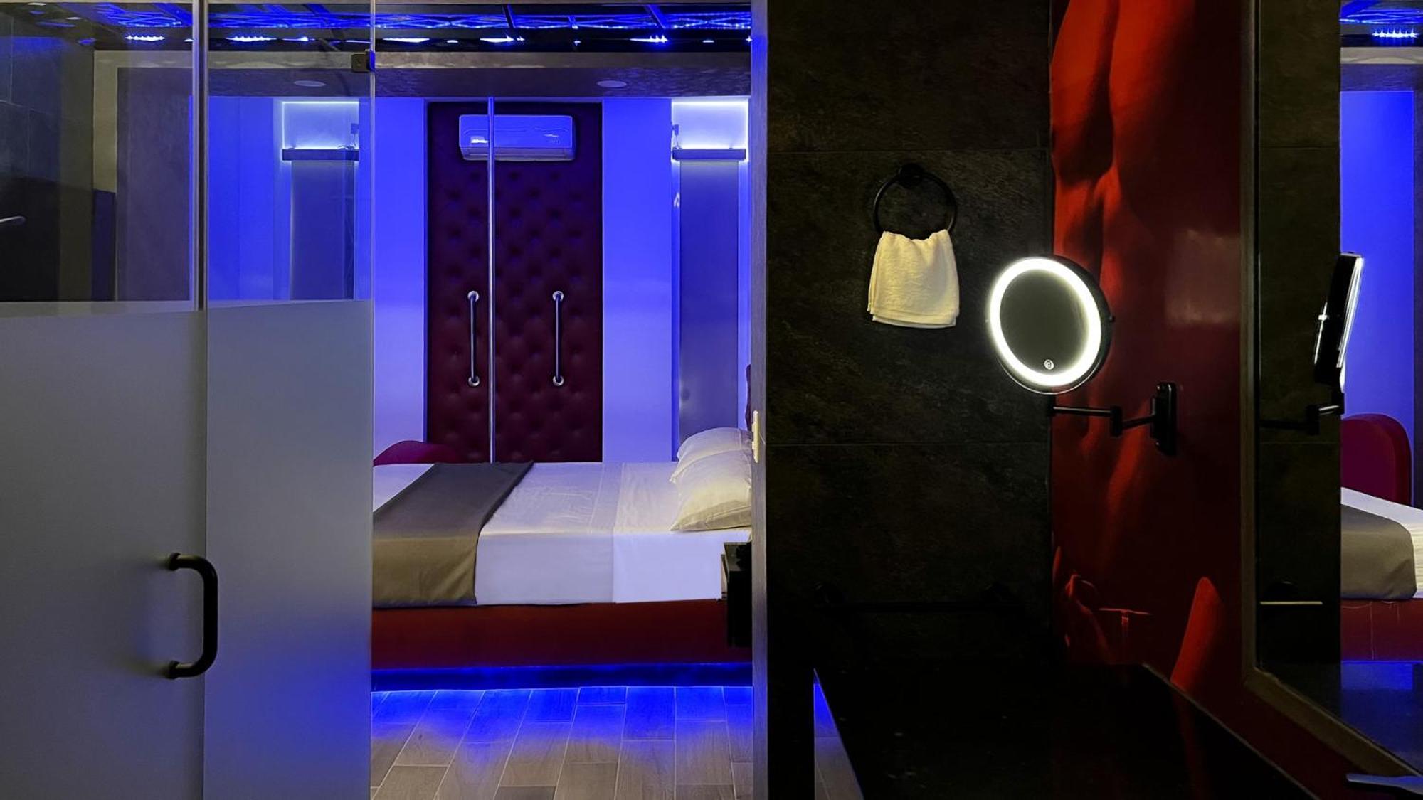 Motel Boutique Qatro เอนเซนาดา ภายนอก รูปภาพ
