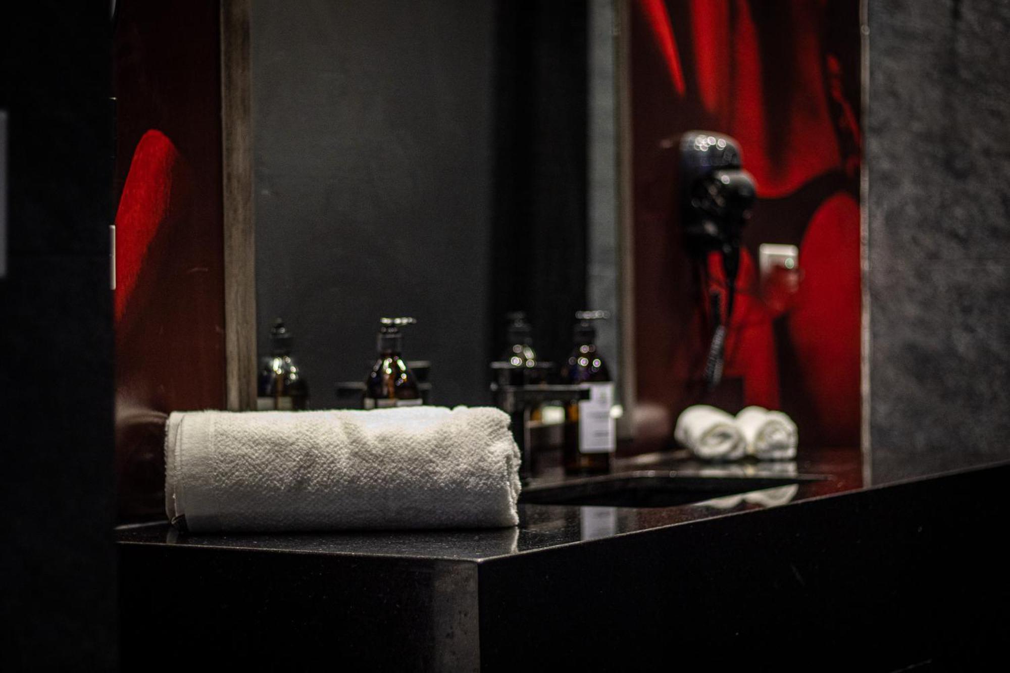 Motel Boutique Qatro เอนเซนาดา ภายนอก รูปภาพ