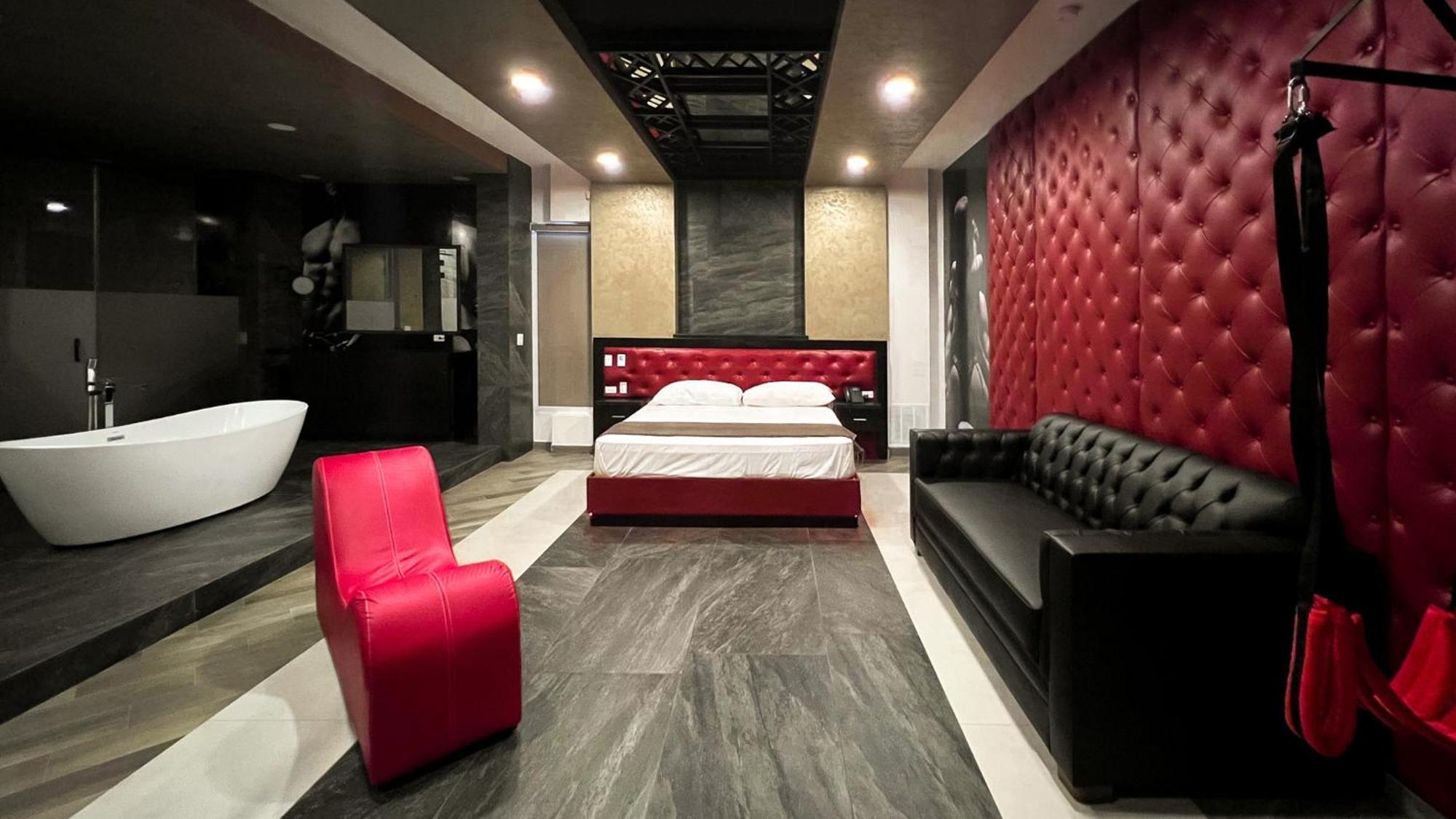 Motel Boutique Qatro เอนเซนาดา ภายนอก รูปภาพ